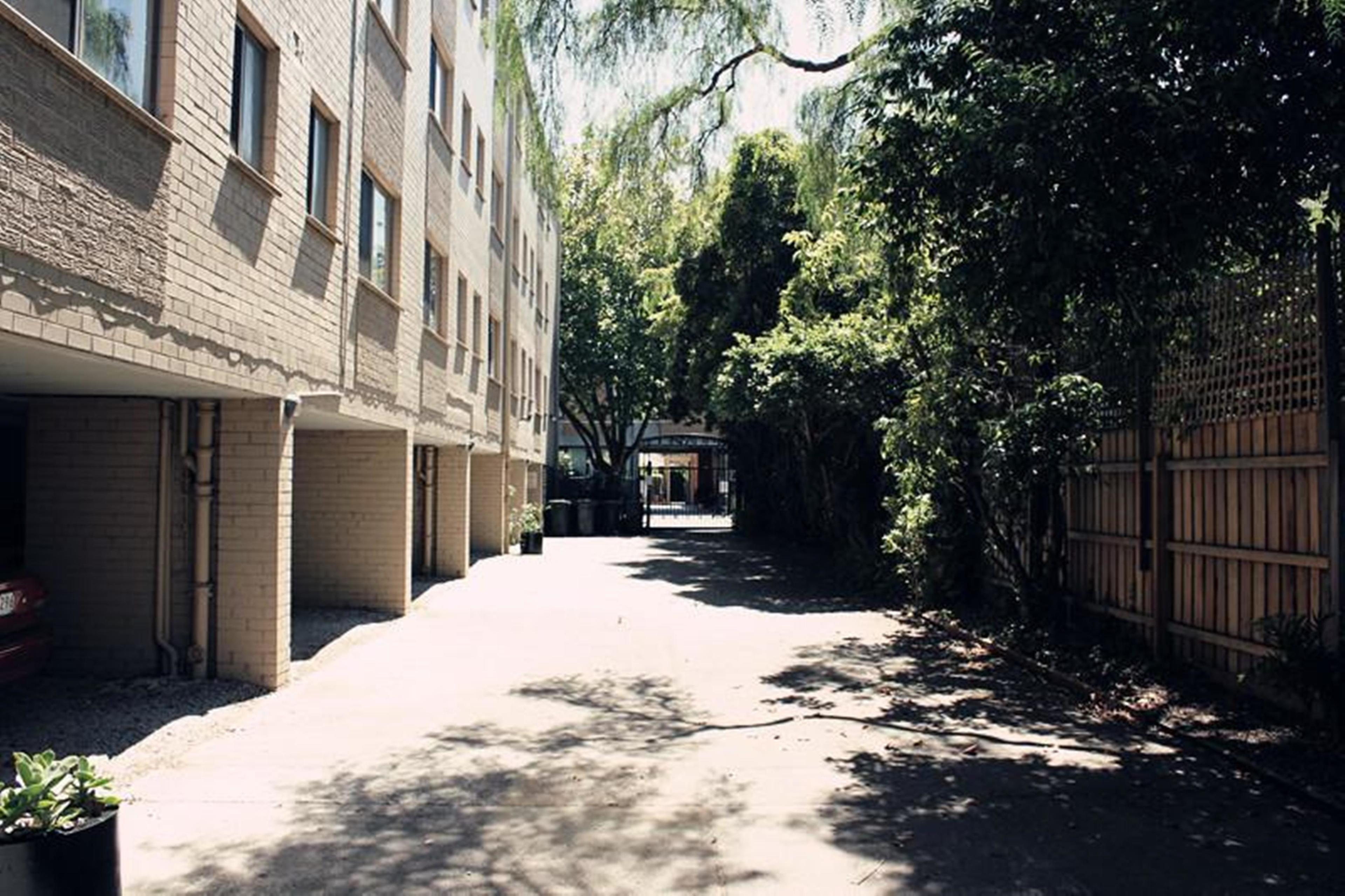 H & D Apartments, Melbourne